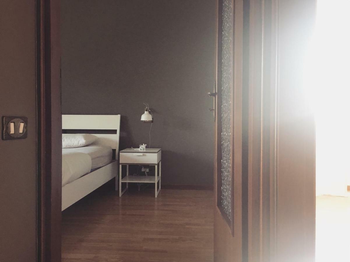 Sunny Family Apartment In Villa - Humanitas Forum Ieo Pieve Emanuele Eksteriør bilde